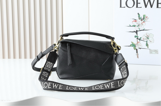LOE (crossbody)