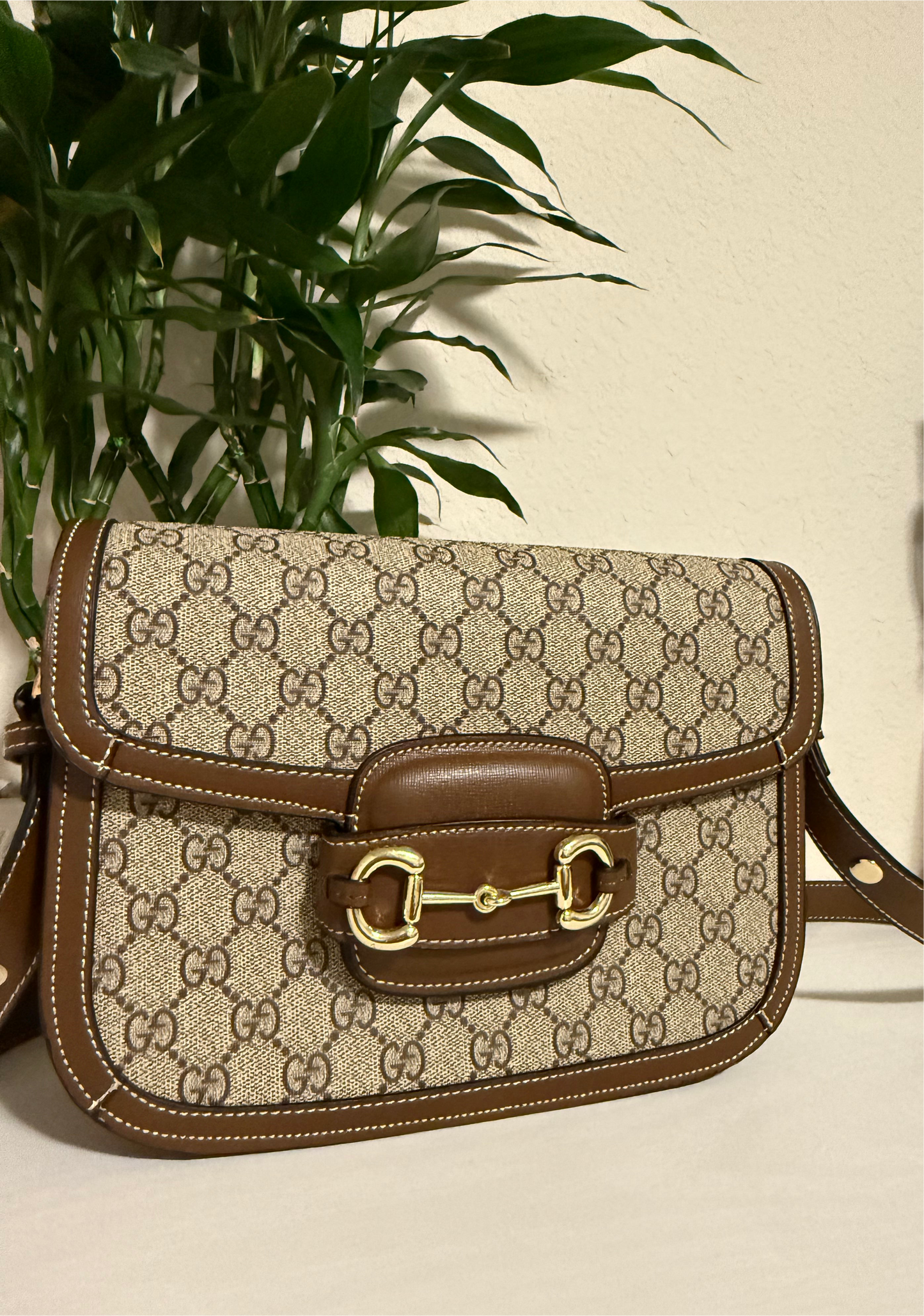 G (shoulder/crossbody)