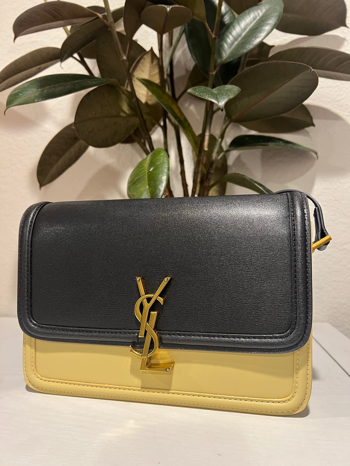 Y (crossbody) Bag