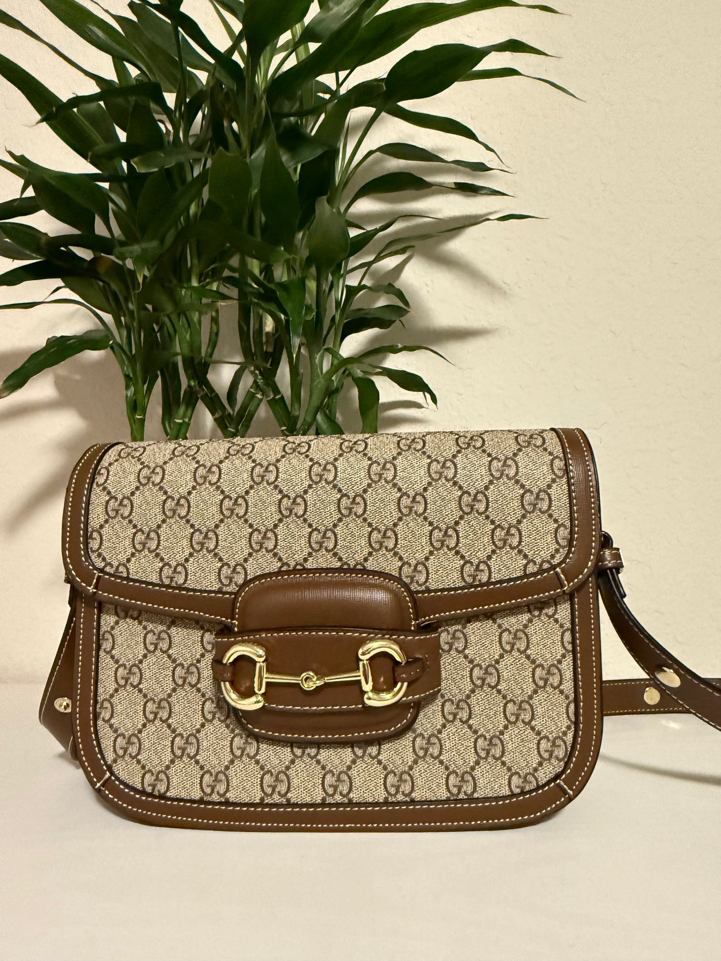 G (shoulder/crossbody)